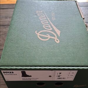 NIB Danner 8” Tachyon GTX